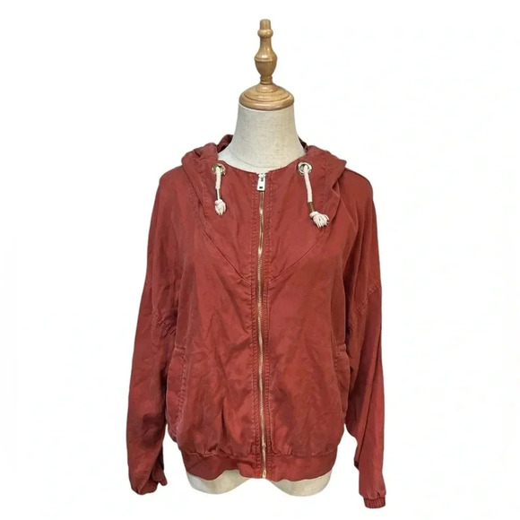 Andrew Marc Red Jacket Size S - Picture 1 of 7